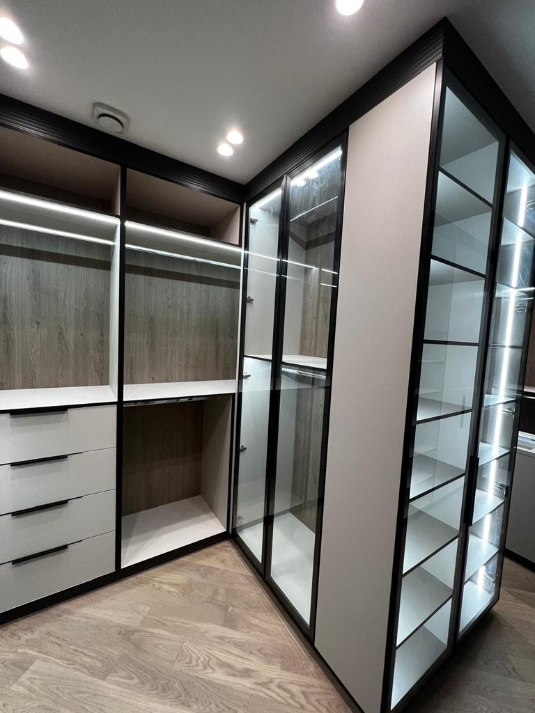 Гардеробная с подсветкой, INTERWOOD Астана